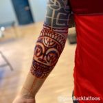 Estudo no freehand na primeira imagem. A meia manga foi feita em outro estúdio, estamos realizando a continuação até o pulso.
Tatuador @renato.fornaro | Orçamentos e agendamentos (11)96797-8000
⁘ ‧ ⁘ ‧ ⁘ ‧ ⁘ ‧ ⁘ ‧ ⁘ ‧ ⁘ ‧ ⁘ ‧ ⁘ ‧ ⁘ ‧ ⁘ ‧ ⁘ ‧ ⁘ ‧ ⁘ ‧ ⁘ ‧ ⁘ ‧ ⁘ ‧ ⁘ ‧ ⁘ 
#tiki #tatau #tattoo #tatuagem #tattoomaori #tattoopolynesian #samoatattoo #tatuagemmaori #polynesiantattoo #maori  #tamoko #maoritattoo #tatuagemmaori #tribaltattoo #tattoomarquesan #marquesantattoo #freehand